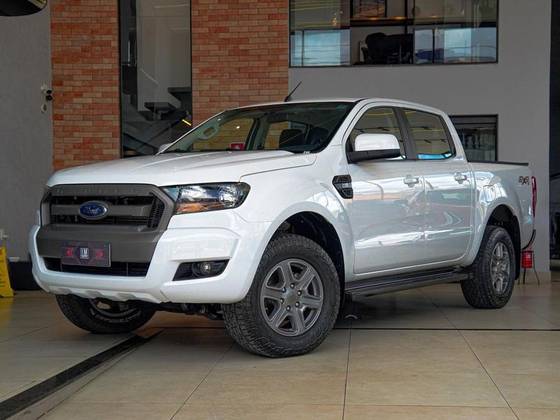FORD RANGER 2.2 XLS 4X4 CD 16V DIESEL 4P AUTOMÁTICO